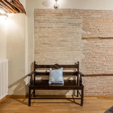 Antico Nel Centro Storico Di דירה קליארי