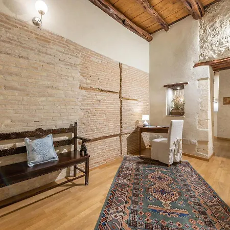 Antico Nel Centro Storico Di דירה *
