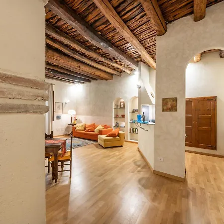 Antico Nel Centro Storico Di דירה קליארי